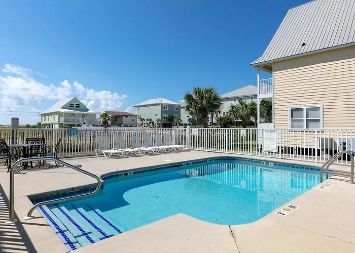 Stylish Coastal Escape Near The With Pool Wifi Full Kitchen & Ac Holiday home