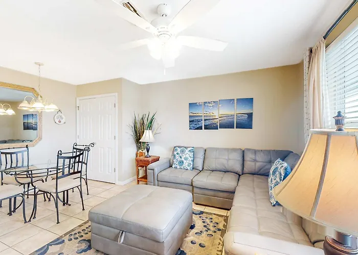 Stylish Coastal Escape Near The With Pool Wifi Full Kitchen & Ac Holiday home