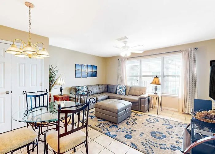 Stylish Coastal Escape Near The With Pool Wifi Full Kitchen & Ac *