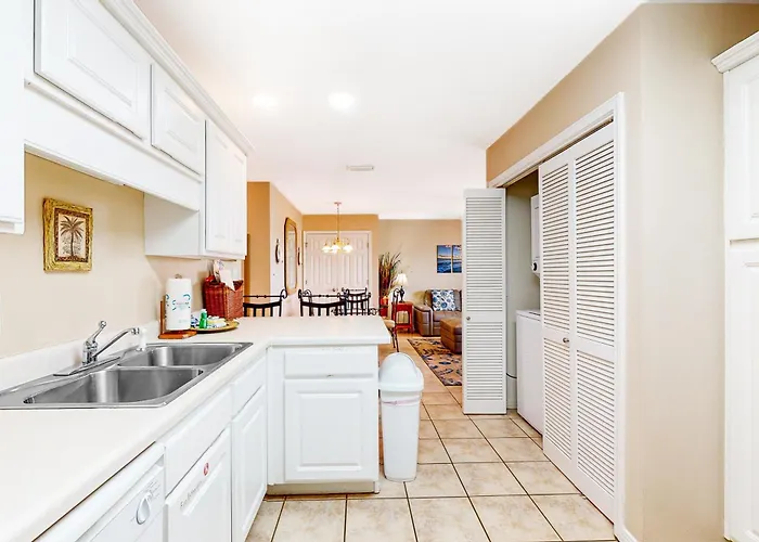 Holiday home Stylish Coastal Escape Near The With Pool Wifi Full Kitchen & Ac *