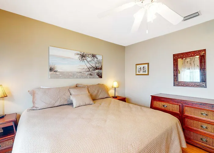 Holiday home Stylish Coastal Escape Near The With Pool Wifi Full Kitchen & Ac Gulf Shores